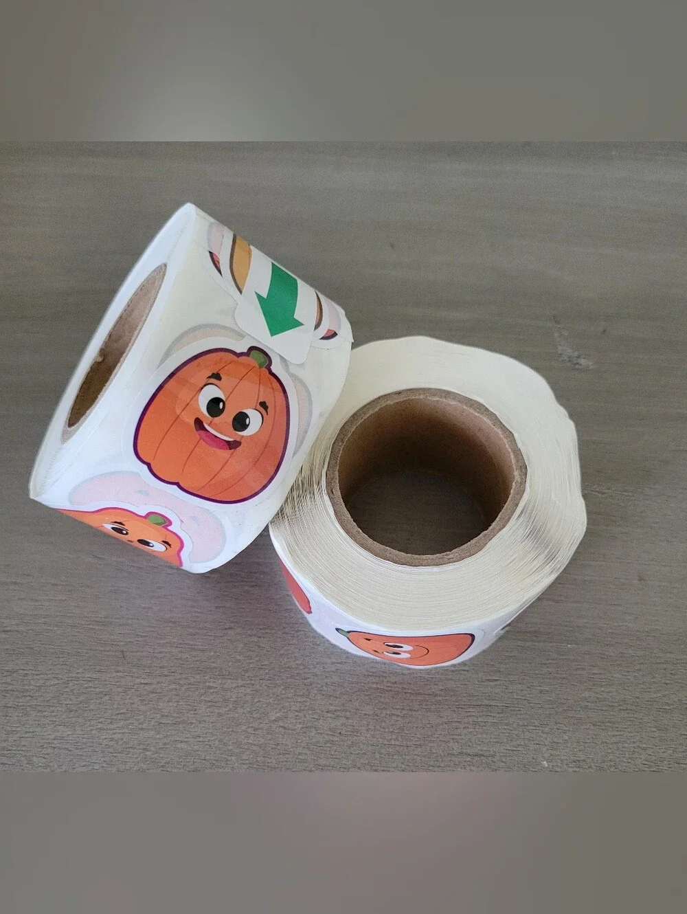 Roll of 500 Fall Halloween Stickers